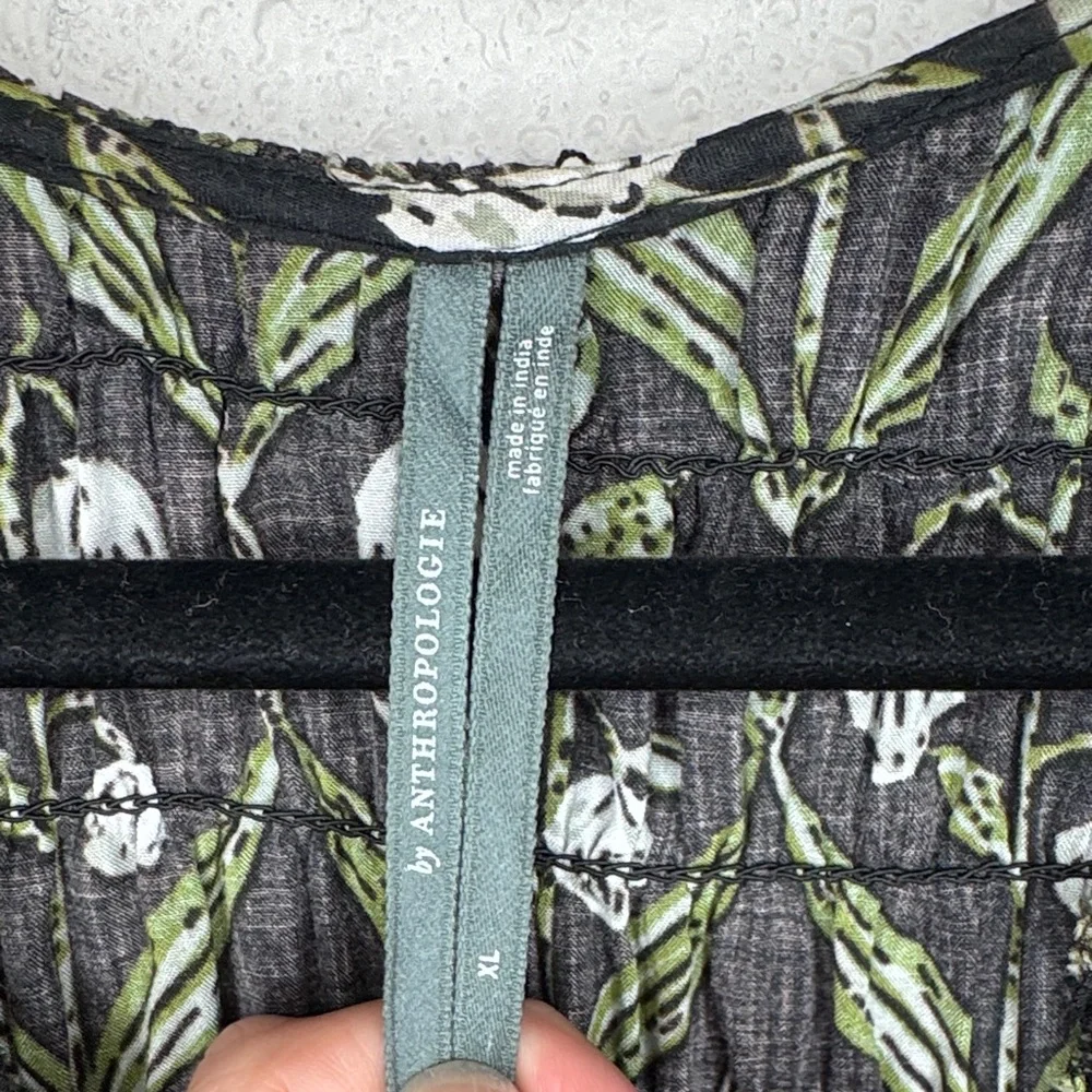 Anthropologie Ruched Sleeve V-neck Black and Green Floral Blouse Fall - XL - Picture 4 of 13